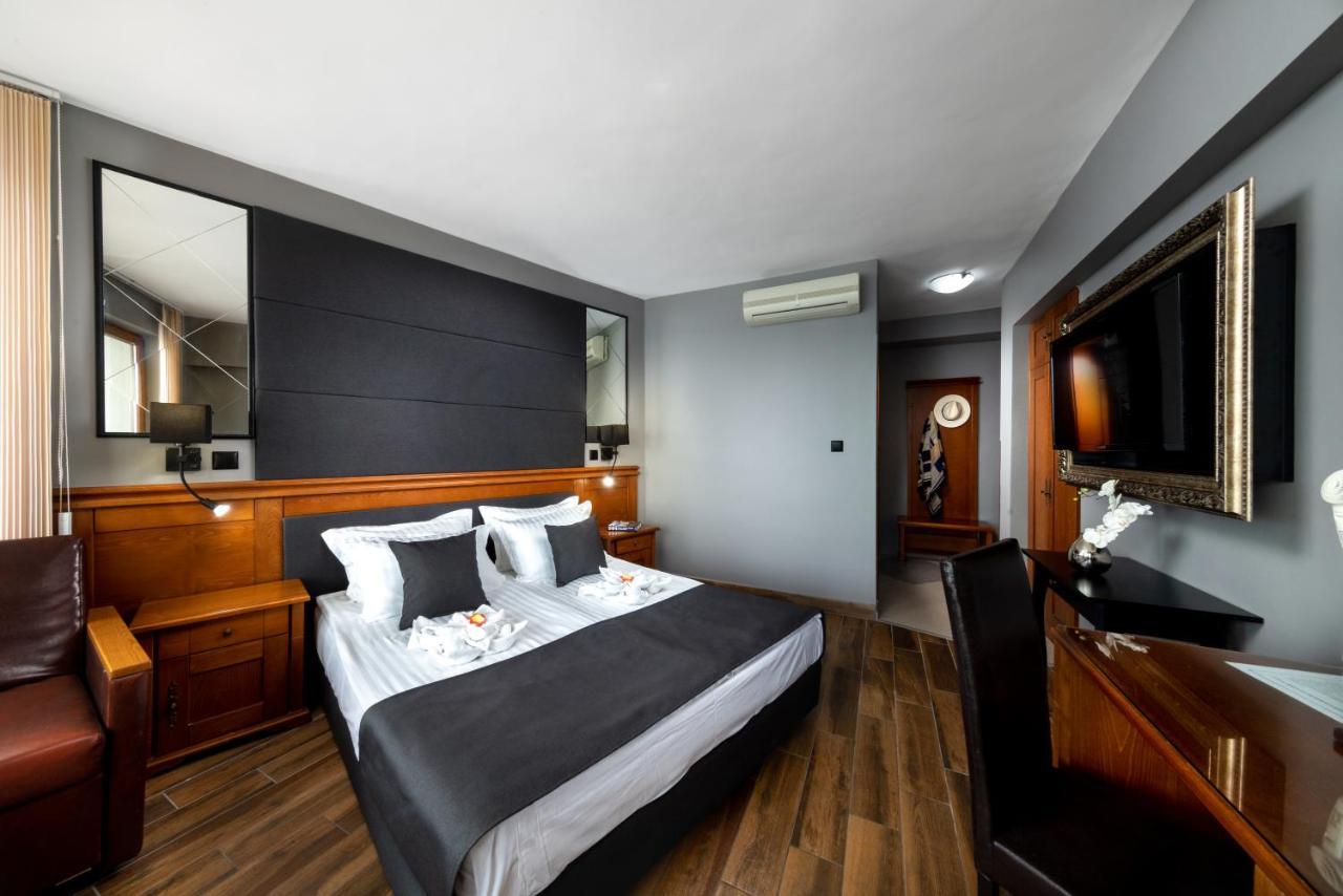 Petrov Family Hotel Nessebar Eksteriør billede