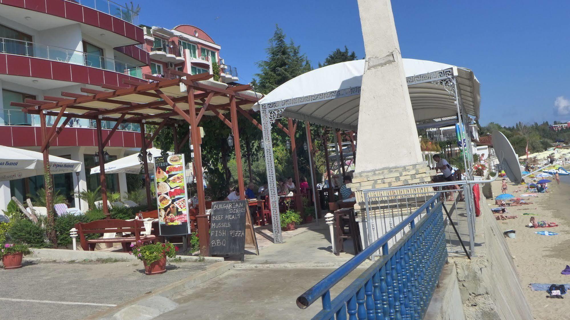 Petrov Family Hotel Nessebar Eksteriør billede